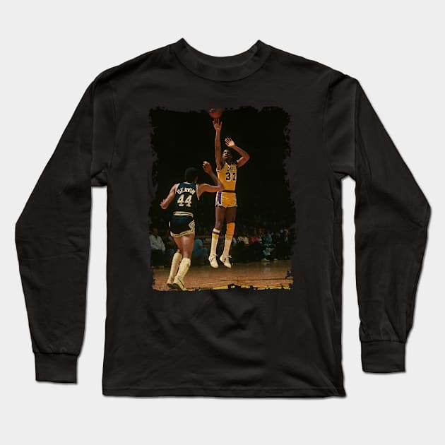 Magic Johnson vs George Gervin, 1982 Long Sleeve T-Shirt by Omeshshopart